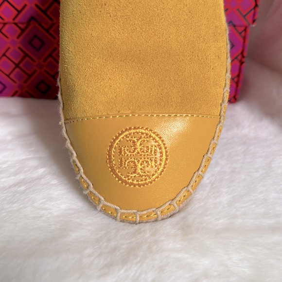 NIB Tory Burch Size 7 - Picture 4 of 9